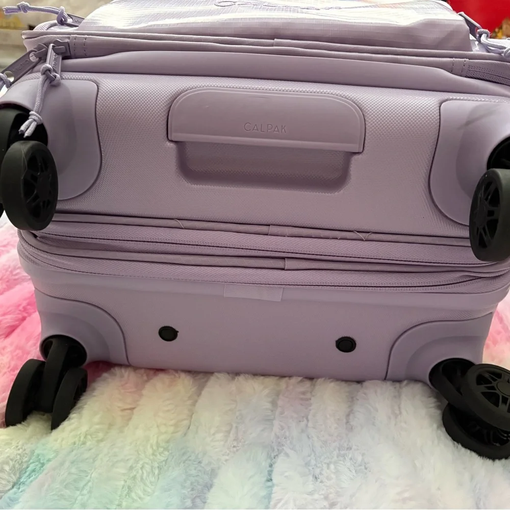 Calpak Terra 45L Carry On Suitcase (out of stock) - Picture 6 of 6